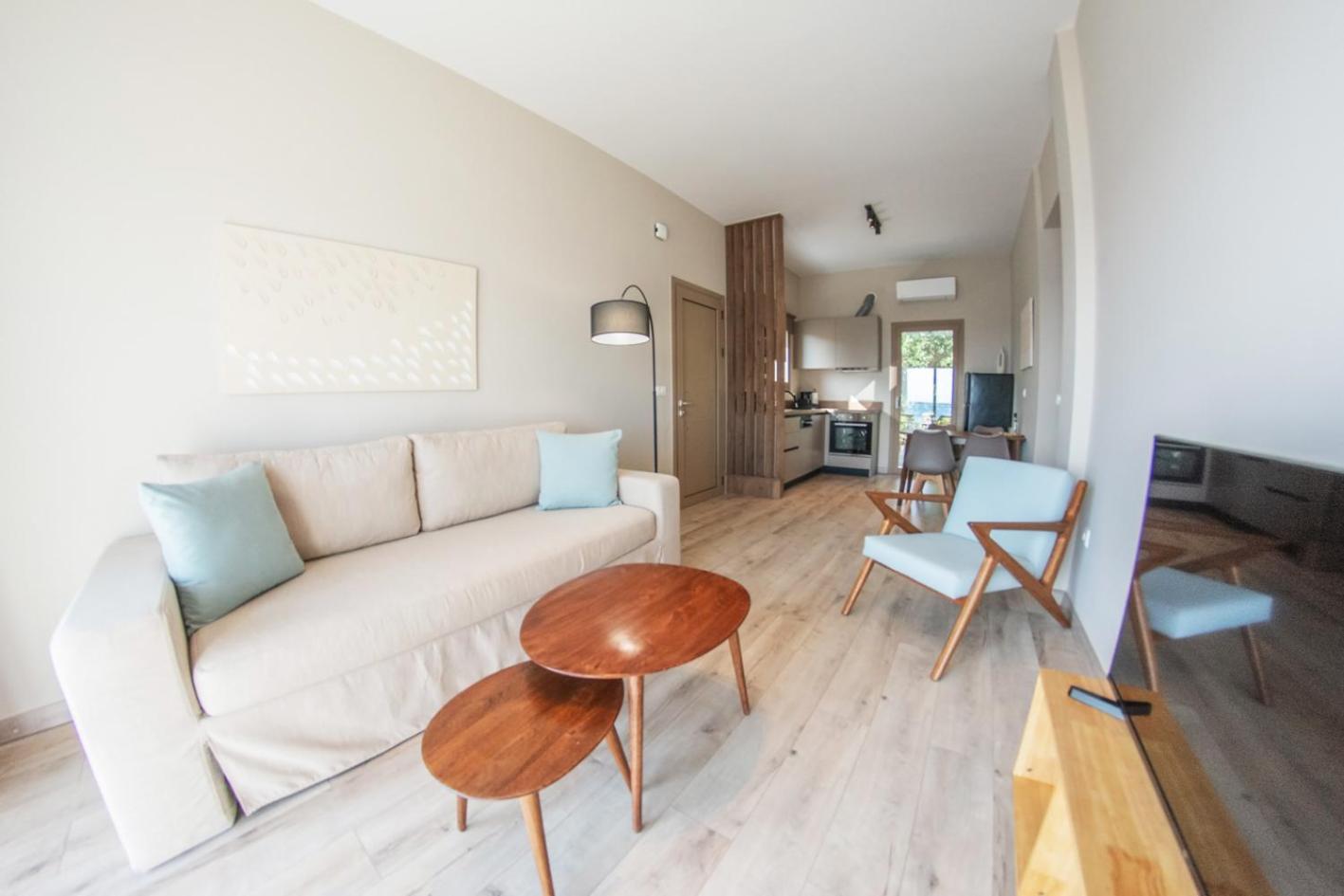 Kaiser Luxury Suites Achílleion Eksteriør billede