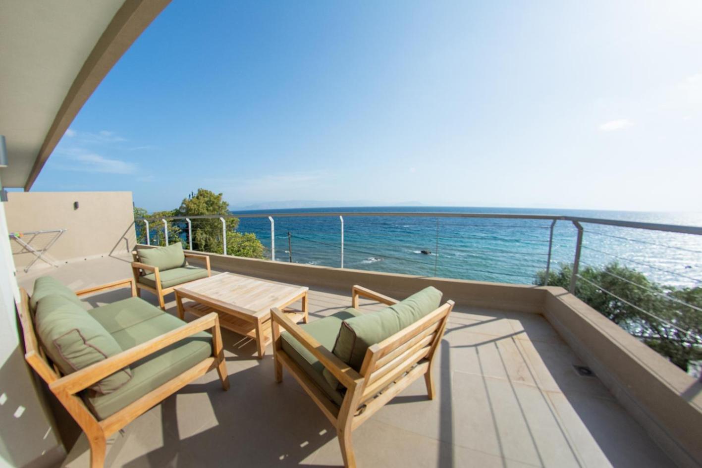Kaiser Luxury Suites Achílleion Eksteriør billede
